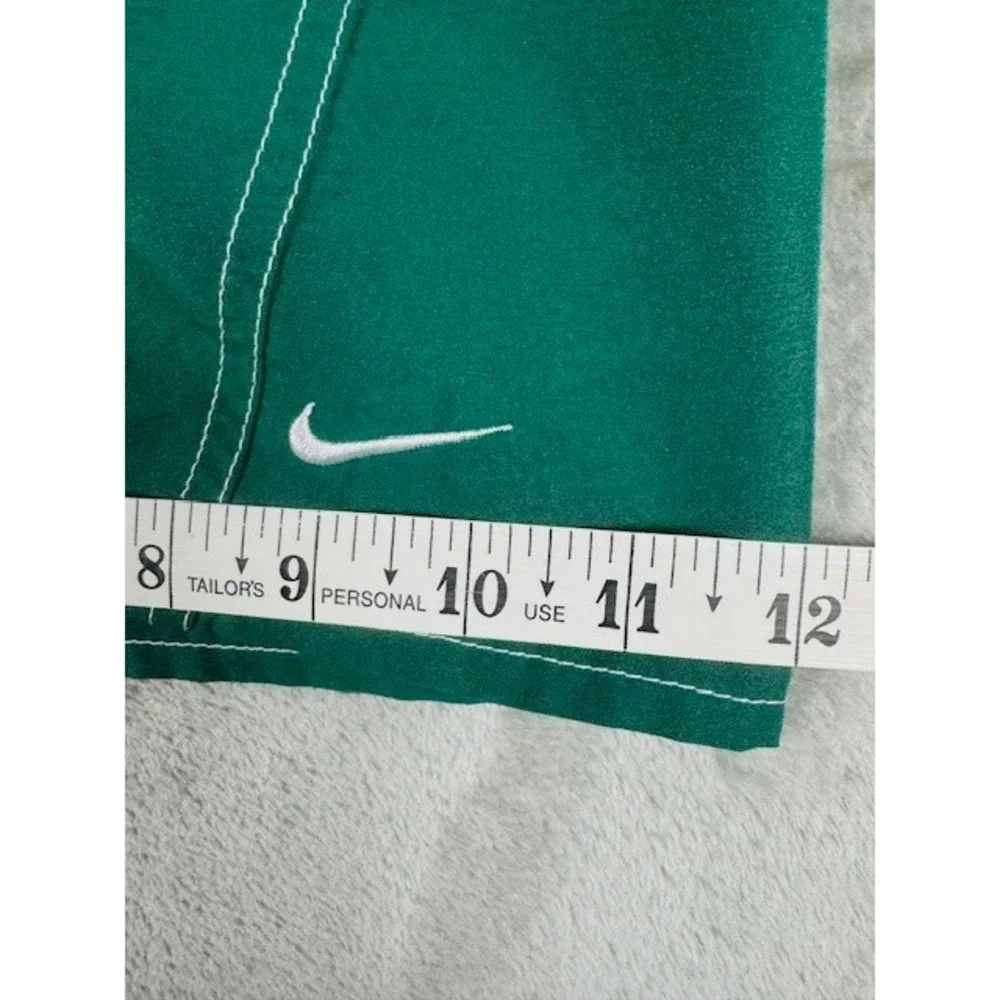 Nike Swim Trunks Mens M Green‎ Board Shorts Mesh Lined Contrast Stitching Sporty